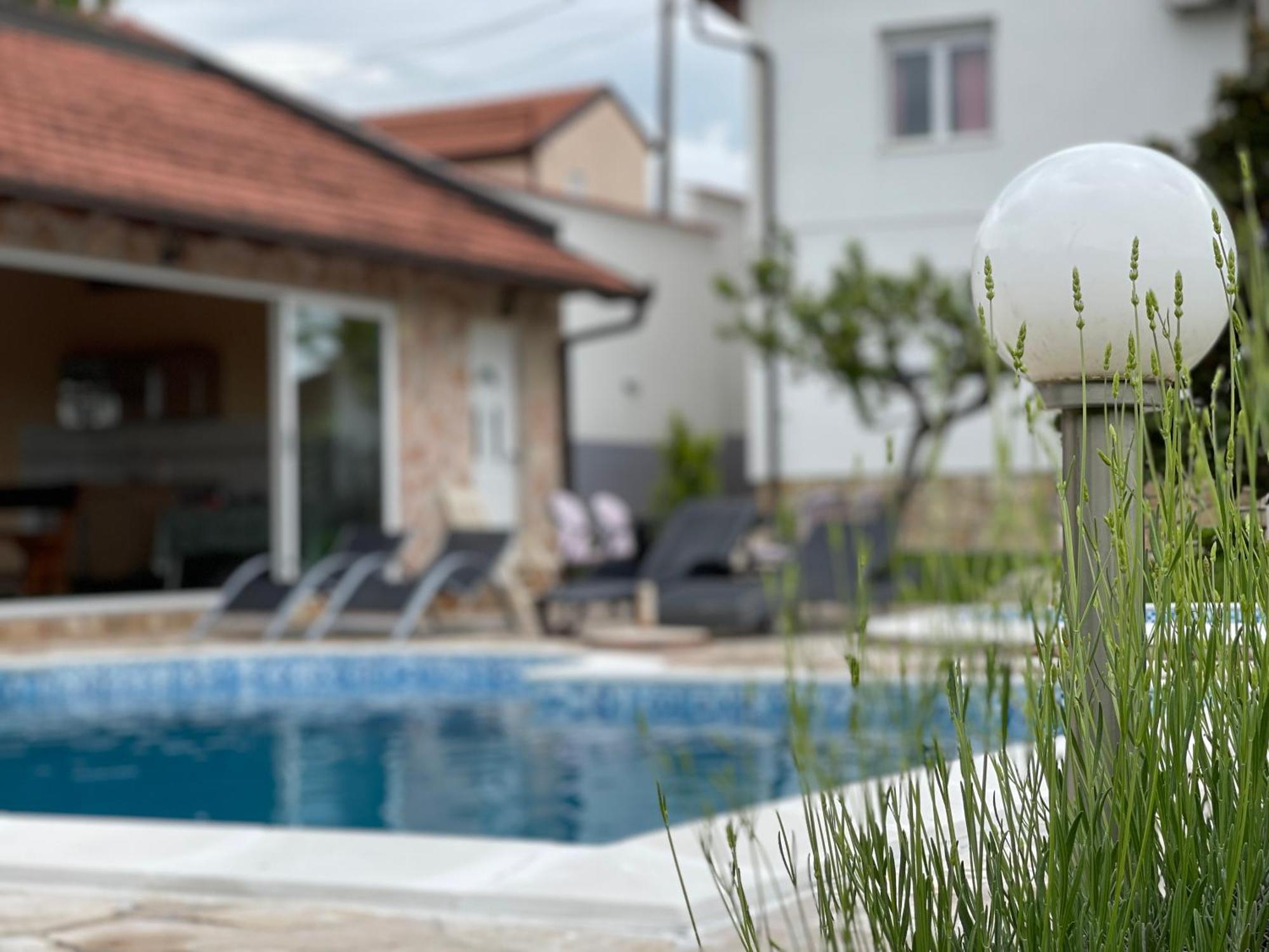 Sunny Apartment With Swimming Pool Stolac Bagian luar foto